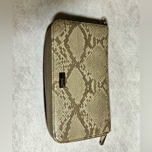 Jewel by Thirty One Ladies Billfold